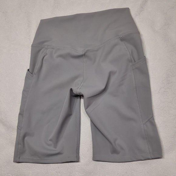 ZENANA Athletic Active Shorts Size M - Picture 2 of 4